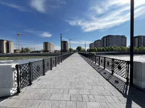 Ograzhdeniye mosta chugunnymi sektsiyami (3).jpeg