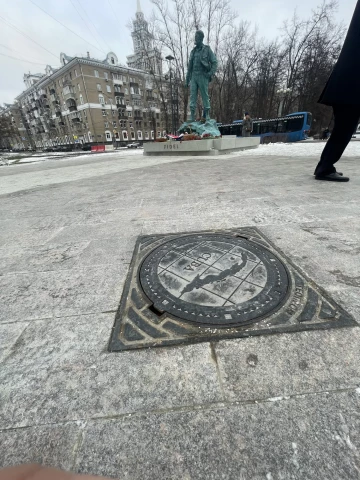 Chugunnyy lyuk Kuba (5).JPG