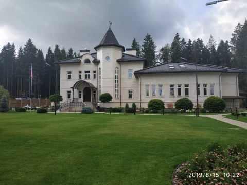 Arochnyy kozyrek s kolonnami (9).jpg