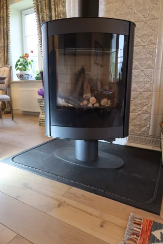 Chugunnaya plitka pod pech-kamin (1).JPG