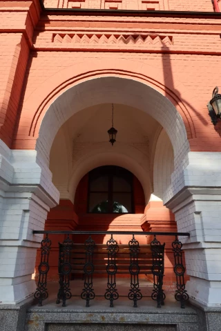 Ograzhdeniye chugunnymi balyasinami (26).JPG