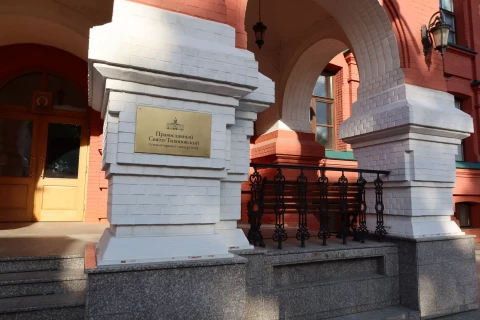 Ograzhdeniye chugunnymi balyasinami (4).JPG