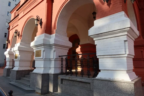 Ograzhdeniye chugunnymi balyasinami (3).JPG