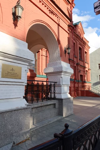 Ograzhdeniye chugunnymi balyasinami (7).JPG