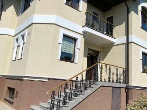 Ograzhdeniye marshevoy lestnitsy (2).jpg